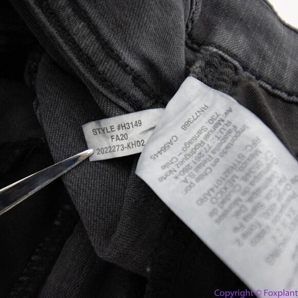 Madewell Petite‎ 9" Mid-Rise Skinny Jeans in Black Sea, Petite 25 - Picture 14 of 16